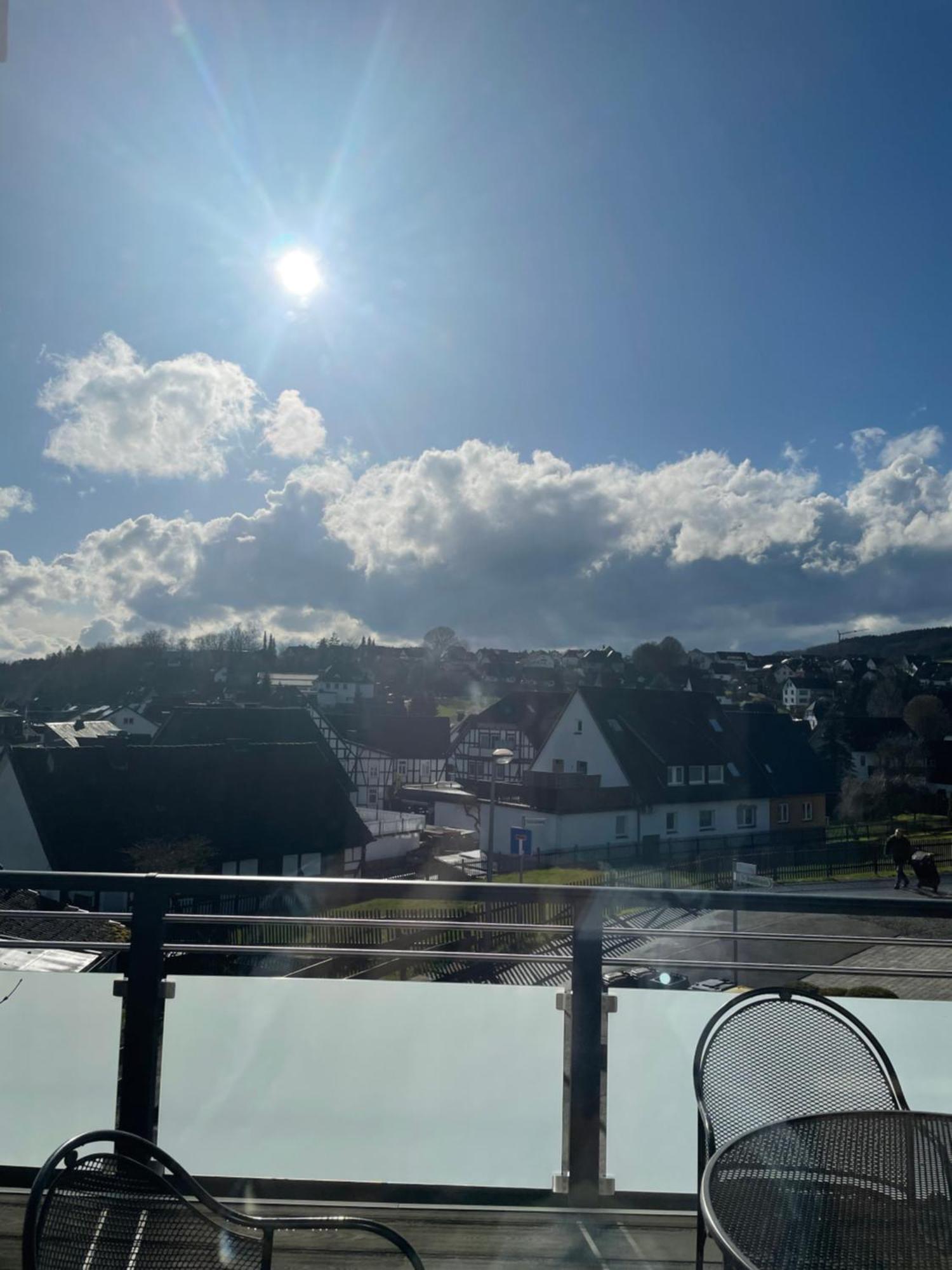 Moderne Ferienwohnung Mit Sonnenbalkon In Fretter Finnentrop Exteriör bild