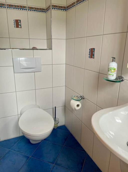 Moderne Ferienwohnung Mit Sonnenbalkon In Fretter Finnentrop Exteriör bild